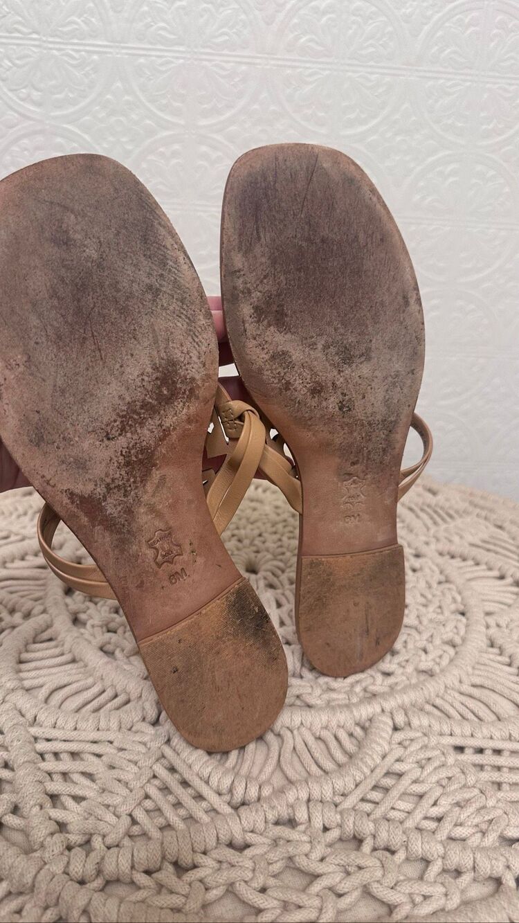 Tory Burch Tan Leather Slip on Thing Sandals Size 8 - Picture 5 of 5